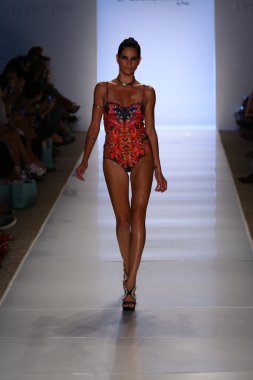 6 shore yolu Pooja sırasında Mbfw yüzmek 2015 tarafından