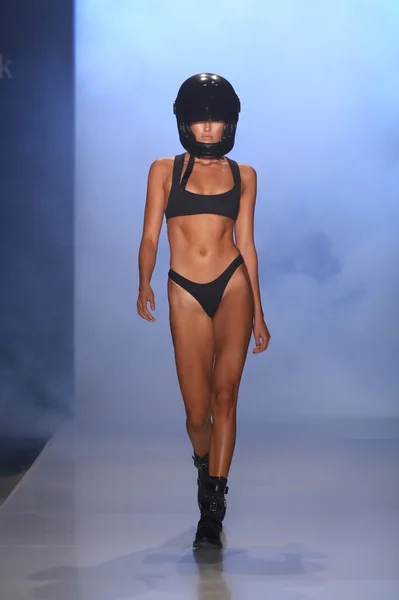 Minimale Animale fashion show during MBFW Swim 2015 — Stock Photo, Image