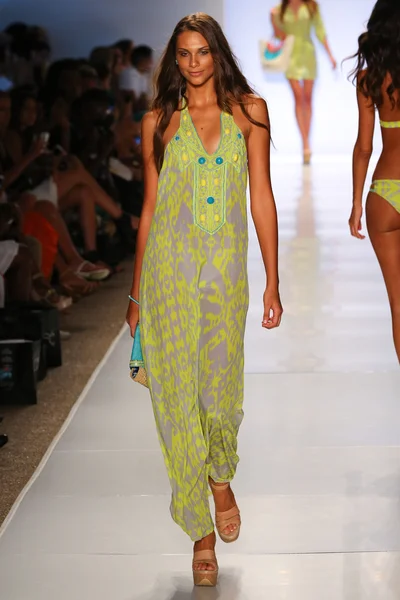 Caffe Swimwear during MBFW Swim — Stock Photo, Image