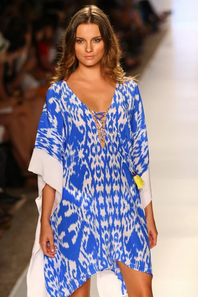 Costumi da bagno Caffe durante MBFW Swim — Foto Stock