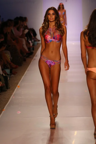 Luli Fama durante MBFW Swim — Foto de Stock