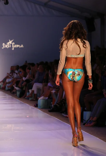 Luli Fama during MBFW Swim — Stock Photo, Image