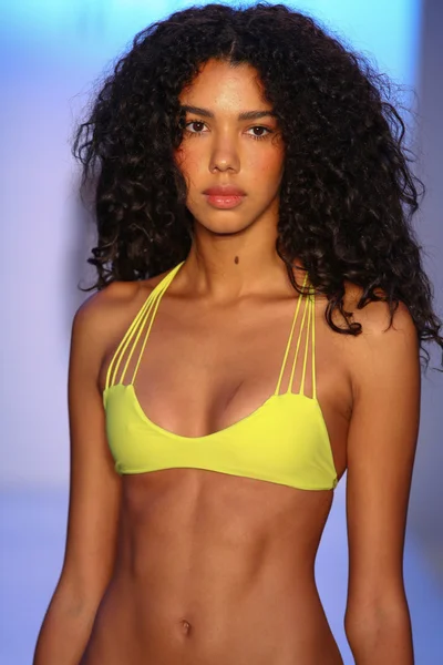 Mikoh Swim fashion show — Stock Photo, Image