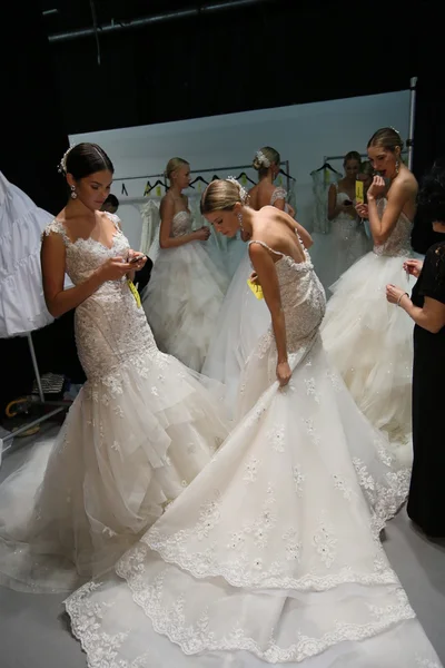 Spectacle de piste de mariage de la veille de Milady — Photo