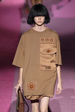 Mercedes-Benz Moda Haftası sırasında Marc Jacobs