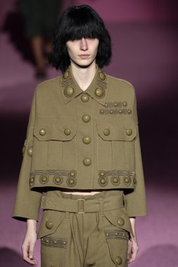 Mercedes-Benz Moda Haftası sırasında Marc Jacobs