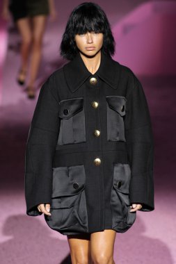 Mercedes-Benz Moda Haftası sırasında Marc Jacobs