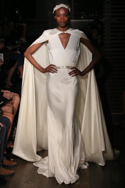 Johanna Johnson pist Show