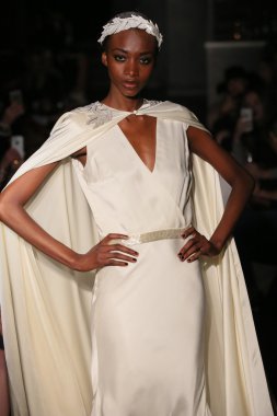 Johanna Johnson pist Show