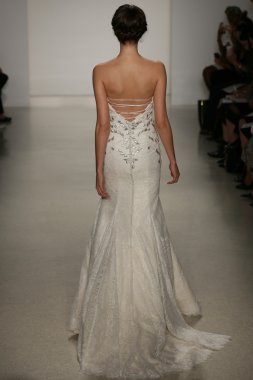 Kelly Faetanini pist Show
