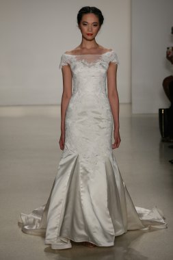 Kelly Faetanini pist Show