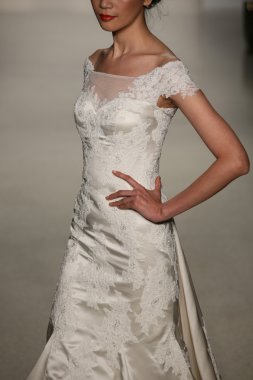 Kelly Faetanini pist Show