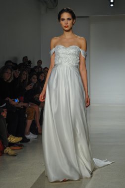 Kelly Faetanini pist Show