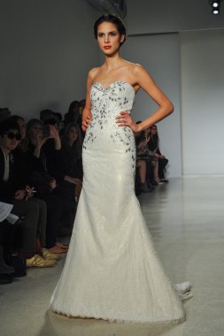 Kelly Faetanini pist Show