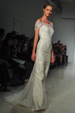 Kelly Faetanini pist Show