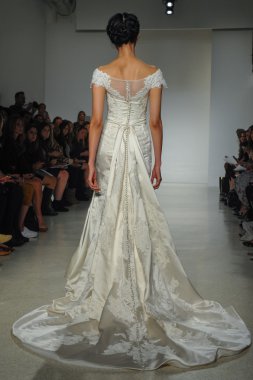 Kelly Faetanini pist Show