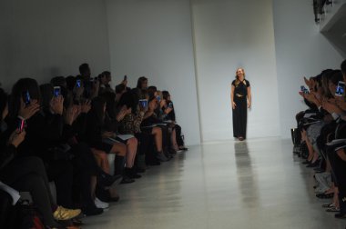 Tasarımcı Kelly Faetanini