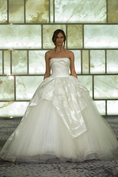 RIVINI during Fall 2015 Bridal Collection — Stock Photo, Image