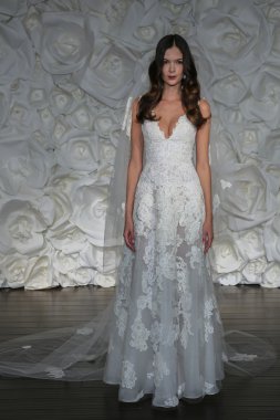 Naeem Khan lookbook ateş