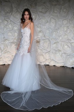 Naeem Khan lookbook ateş