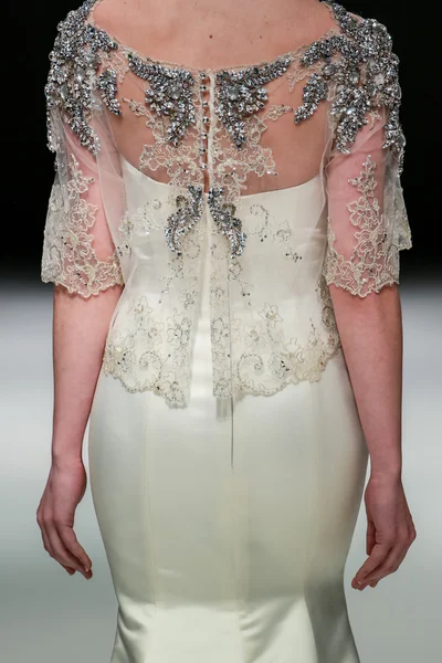 Badgley Mischka modeshow — Stockfoto