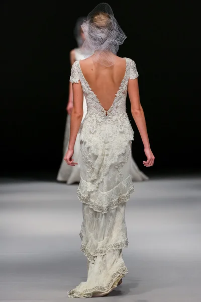 Badgley Mischka fashion show — Stock Photo, Image