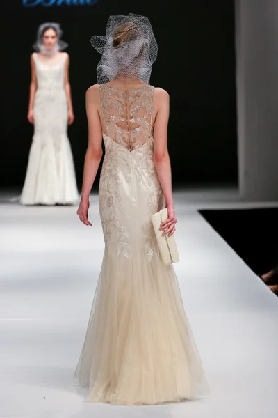 Badgley Mischka modeshow — Stockfoto