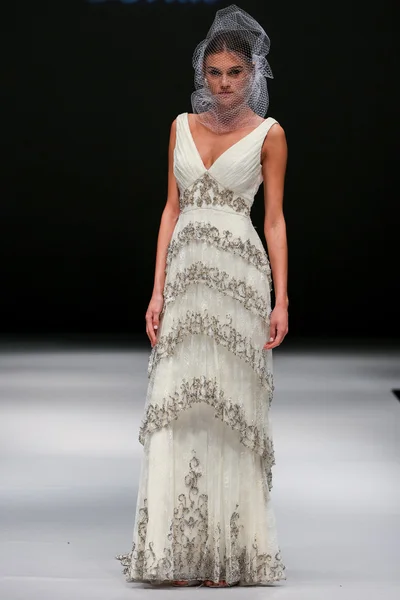 Badgley Mischka sfilata di moda — Foto Stock