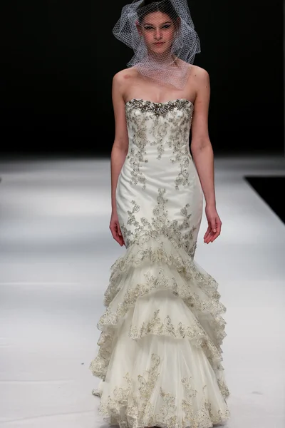 Badgley Mischka modevisning — Stockfoto