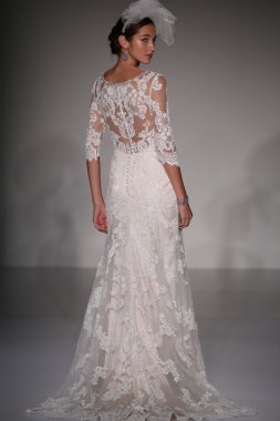 Sottero ve Midgley defile
