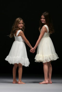 Ivy ve Aster defile