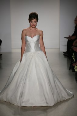 Matthew Christopher defile