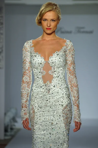 Prina Tornai Bridal collection — Stockfoto