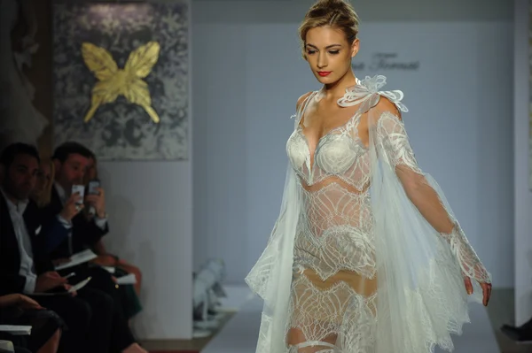 Prina Tornai Collezione Sposi — Foto Stock