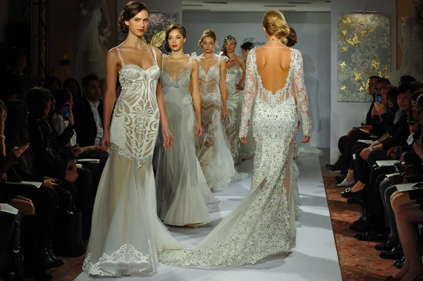 Prina Tornai Bridal collection — Stock Photo, Image