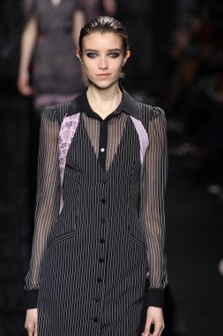 Diane Von Furstenberg defile