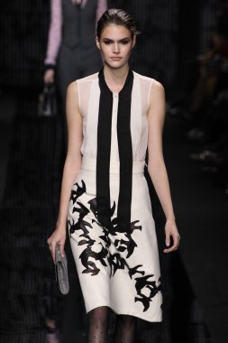 Diane Von Furstenberg defile