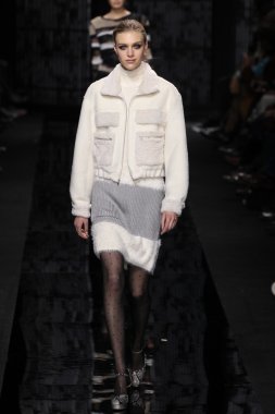 Diane Von Furstenberg defile