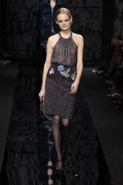 Diane Von Furstenberg defile