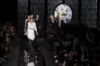 Diane Von Furstenberg defile