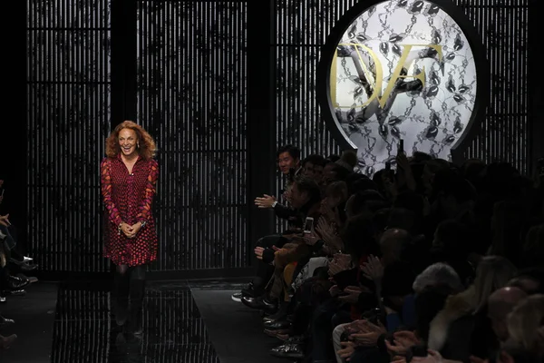 Diane Von Furstenberg desfile de moda — Fotografia de Stock