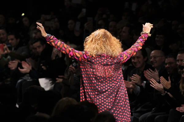 Diane Von Furstenberg desfile de moda — Fotografia de Stock