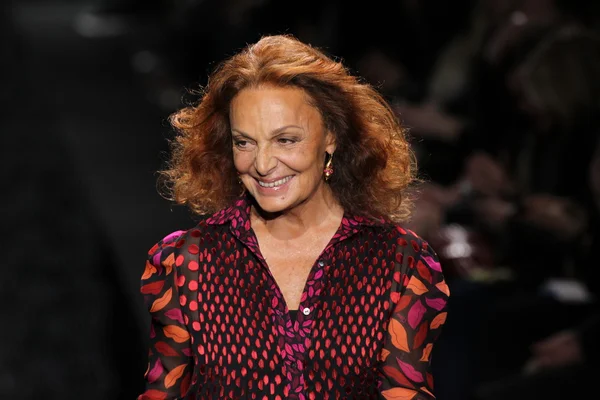 Desfile de moda Diane Von Furstenberg —  Fotos de Stock