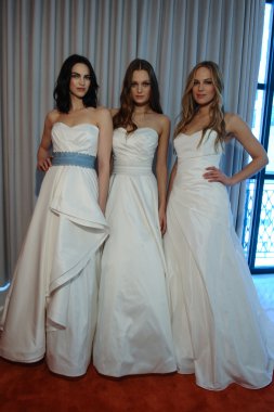 Henry Roth gelinlik koleksiyonu