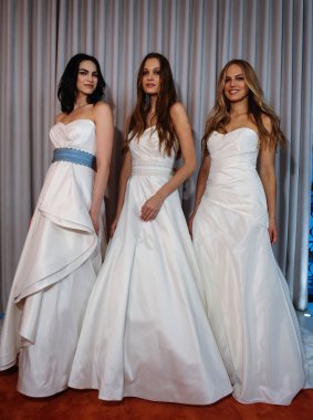 Henry Roth gelinlik koleksiyonu