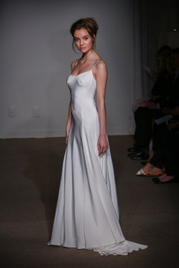 Anna Maier ve Ulla Maija Couture gelin