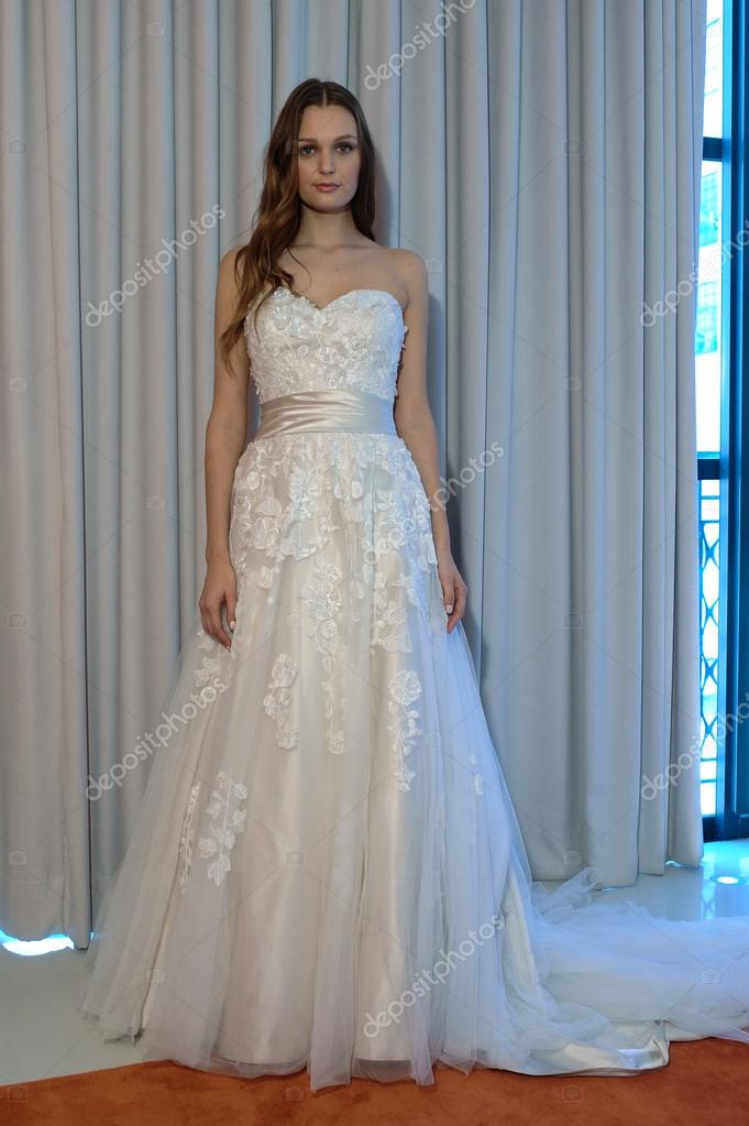 Henry Roth Bridal Collection Stock Editorial Photo