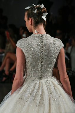 Ines Di Santo Bridal gösteri