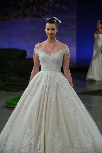 Ines Di Santo Bridal Show — Stok Foto