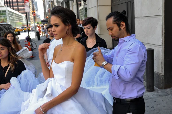 Kalyn Hemphill at the Irina Shabayeva Bridal collection — Stock Photo, Image